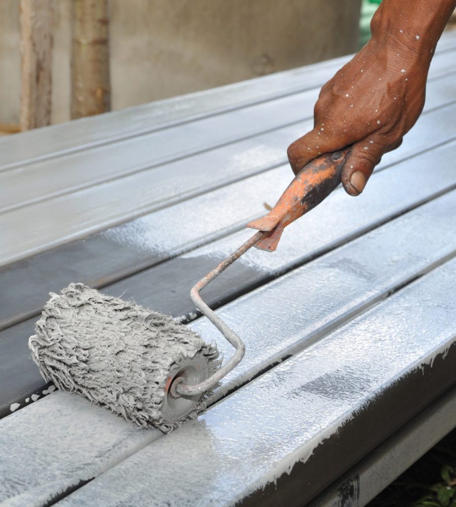hand painting color on steel.
